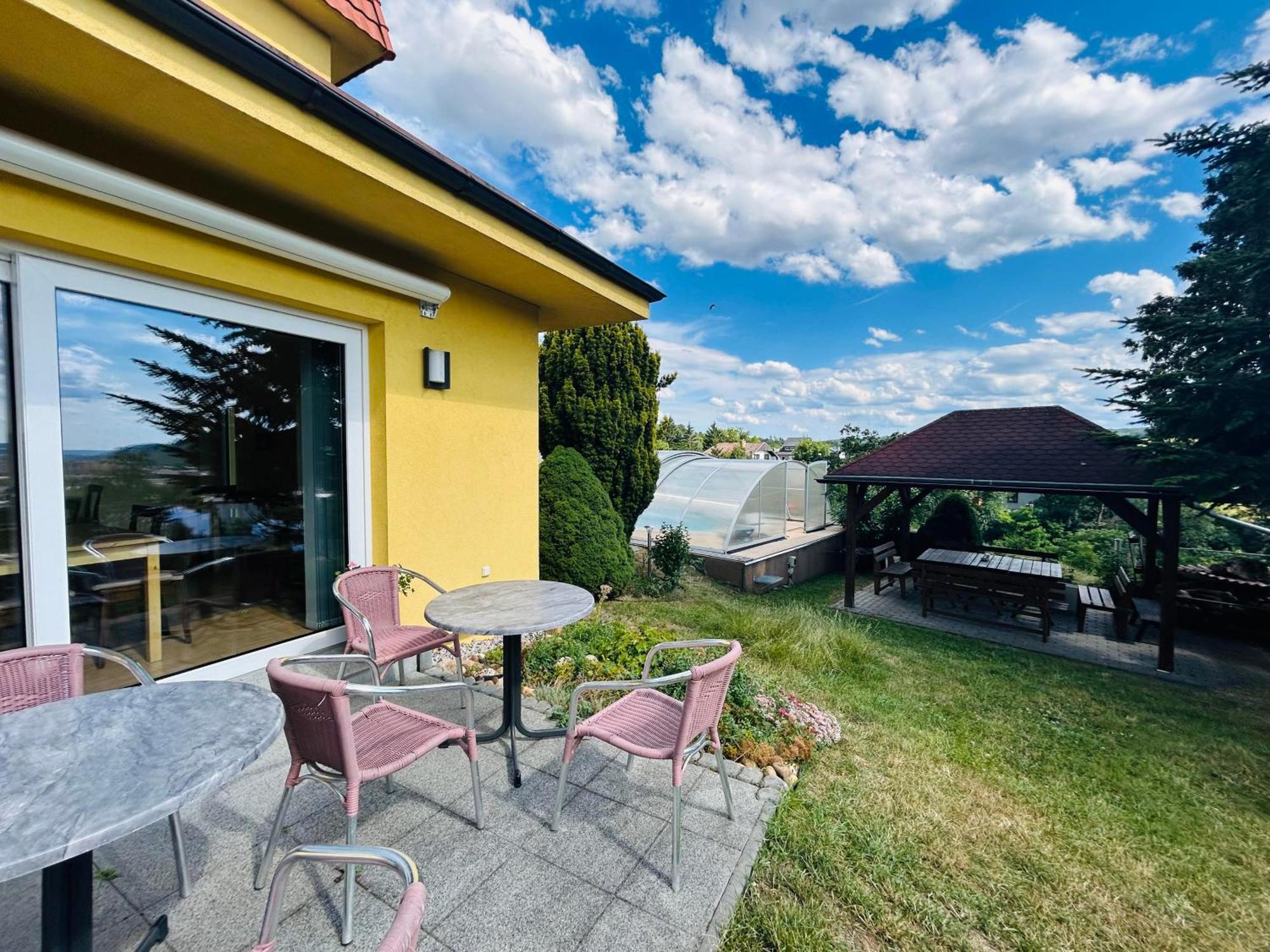 Pension Primus Beroun  Exteriör bild