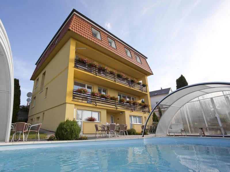 Pension Primus Beroun  Exteriör bild