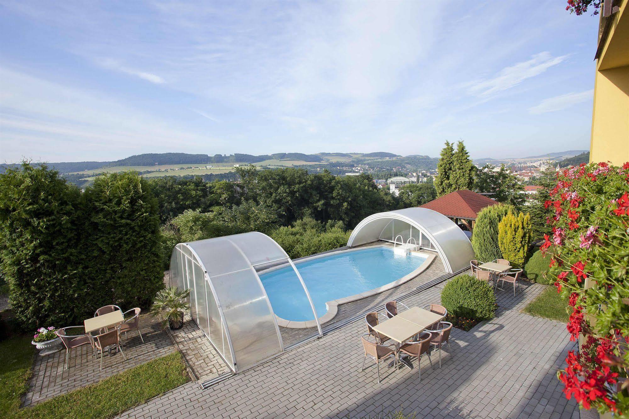 Pension Primus Beroun  Exteriör bild